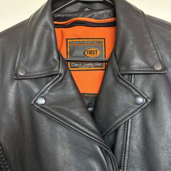 First Classics Leather Women's Black Leather Motorcycle Jacket Insulated Size L - Picture 4 of 15